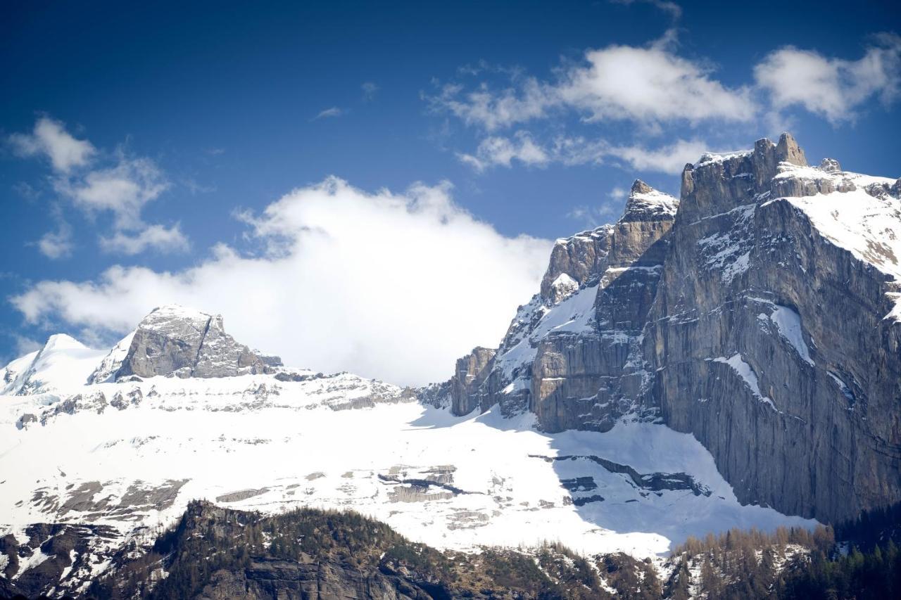 Hotel Alpina Kandersteg Exteriör bild