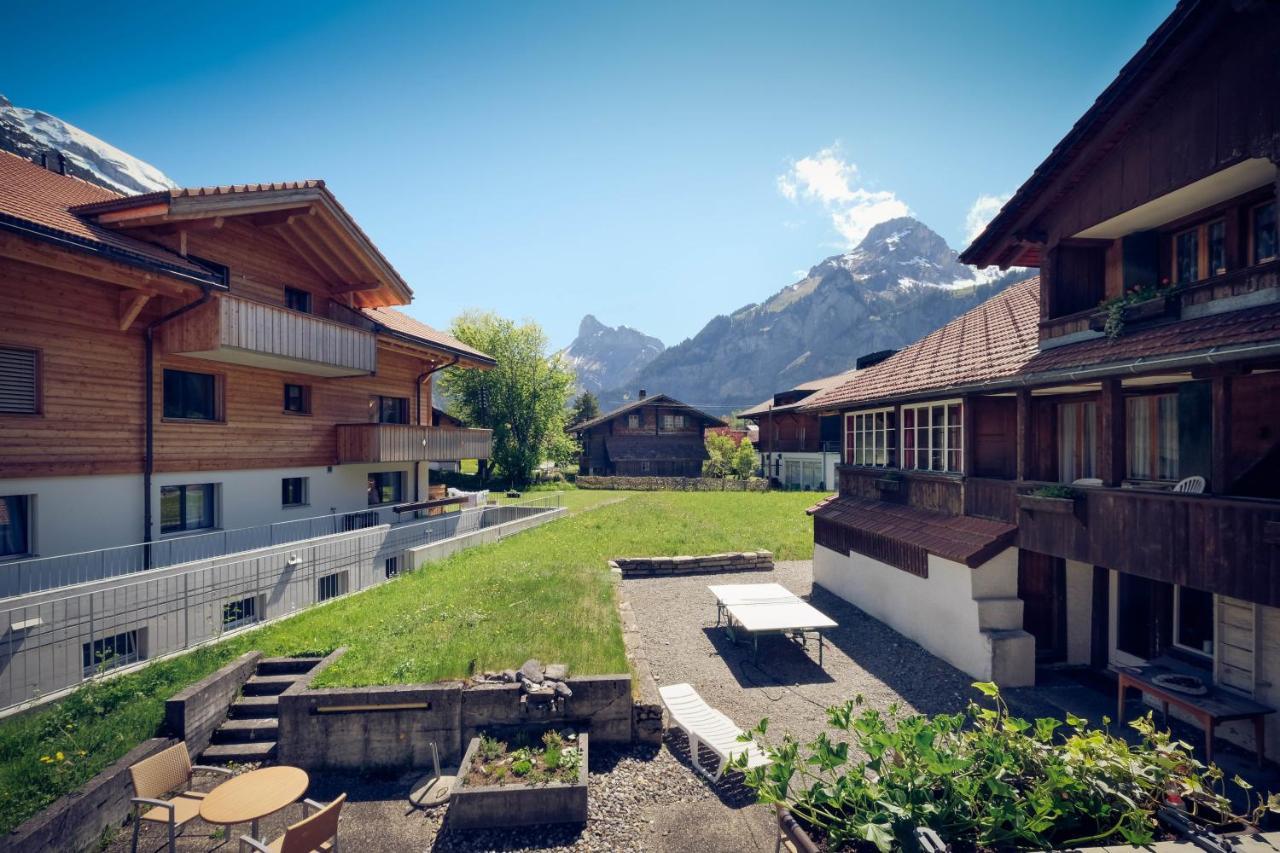 Hotel Alpina Kandersteg Exteriör bild