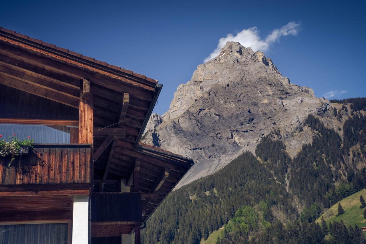 Hotel Alpina Kandersteg Exteriör bild